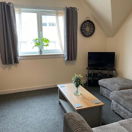 2 Bedroom Flat In Stornoway Town Centre Esterno foto