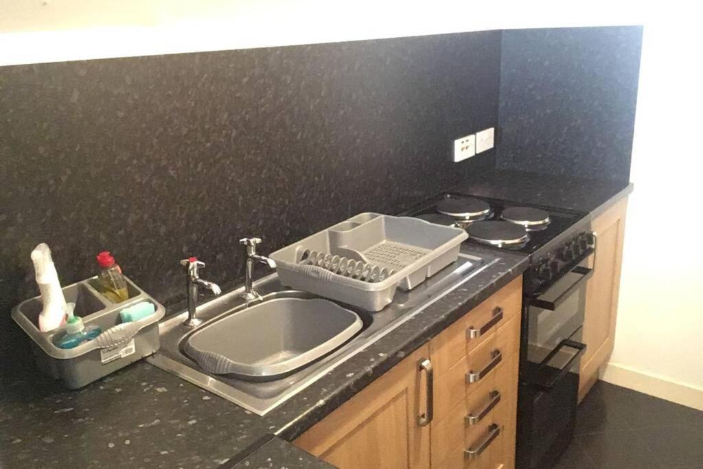 2 Bedroom Flat In Stornoway Town Centre Esterno foto