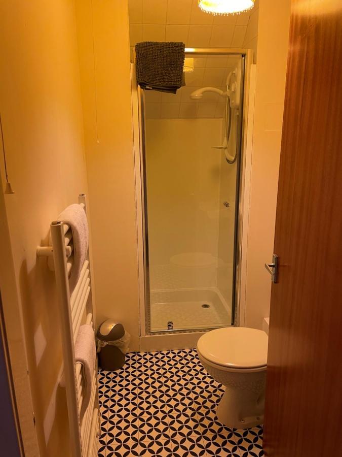 2 Bedroom Flat In Stornoway Town Centre Esterno foto