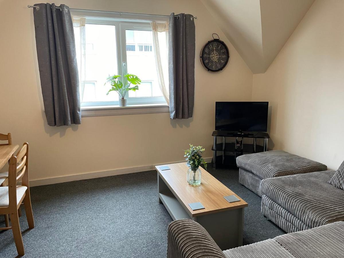 2 Bedroom Flat In Stornoway Town Centre Esterno foto